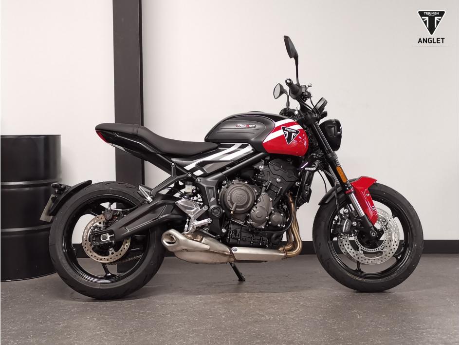 TRIUMPH TRIDENT 660 2025