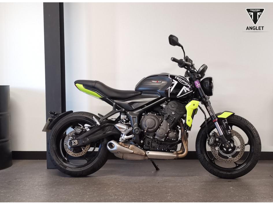 TRIUMPH TRIDENT 660 2024