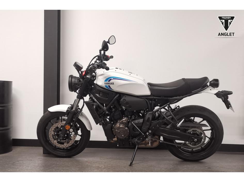 YAMAHA XSR 700 2024