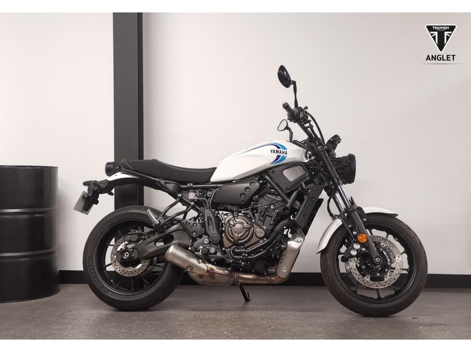 YAMAHA XSR 700 2024