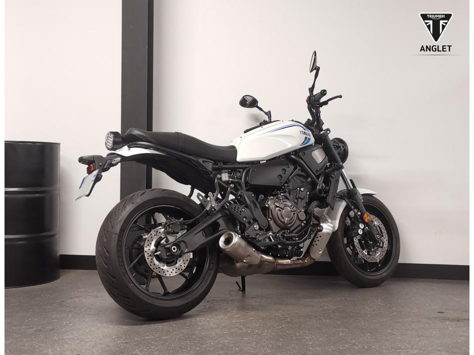 YAMAHA XSR 700 2024