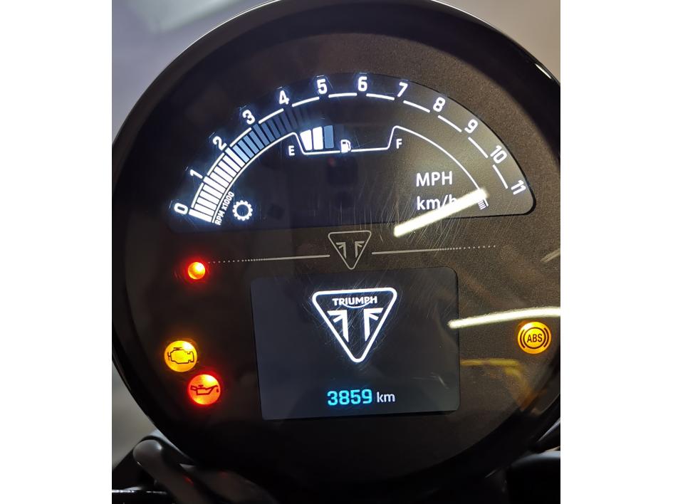 TRIUMPH TRIDENT 660 2022