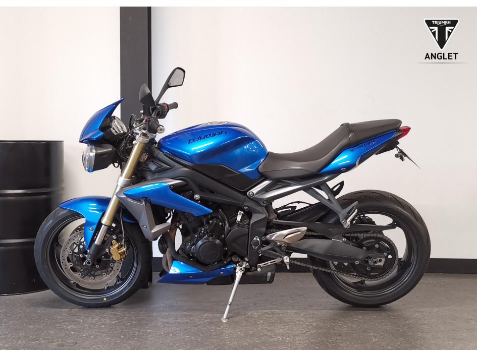 TRIUMPH STREET TRIPLE 675 2013