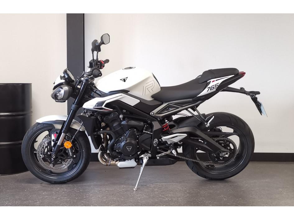 TRIUMPH STREET TRIPLE 765 R 2025
