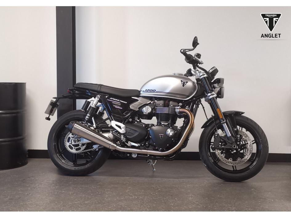 TRIUMPH SPEED TWIN 1200 2025