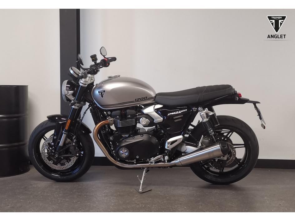 TRIUMPH SPEED TWIN 1200 2025